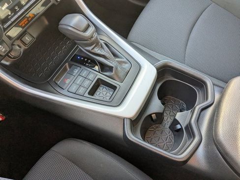 Certified 2020 Toyota RAV4 LE image 23