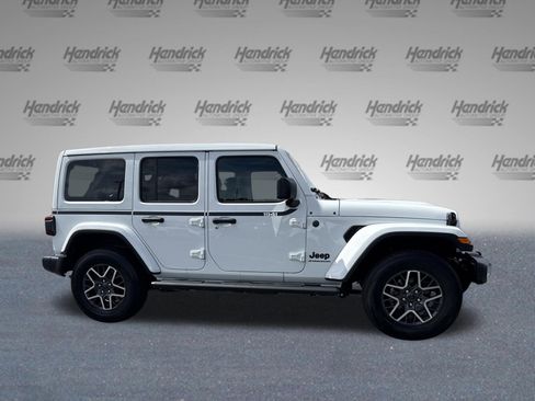 Used 2025 Jeep Wrangler Sahara w/ Safety Group image 10