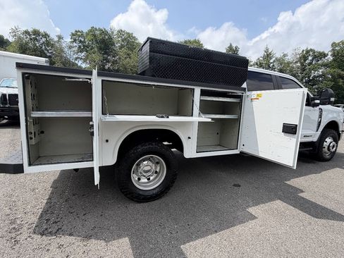 Used 2024 Ford F350 XL w/ XL Chrome Package AWD/4WD image 14