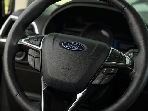 Used 2024 Ford Edge Titanium AWD/4WD image 9