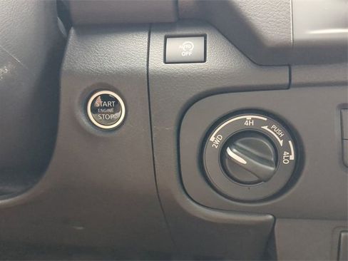 New 2025 Nissan Frontier PRO-4X image 25