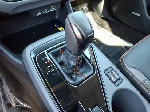 Used 2024 Subaru Crosstrek 2.5i Limited w/ Popular Package #3A image 38