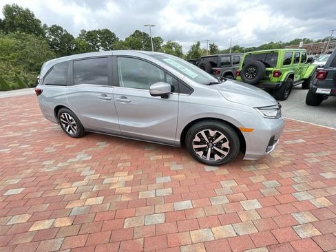 Certified 2025 Honda Odyssey EX-L image 37