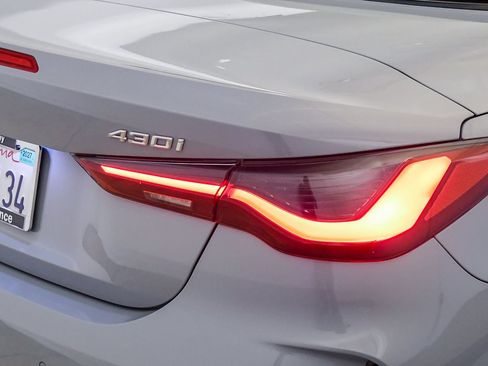 Used 2023 BMW 430i Convertible w/ M Sport Package RWD image 18