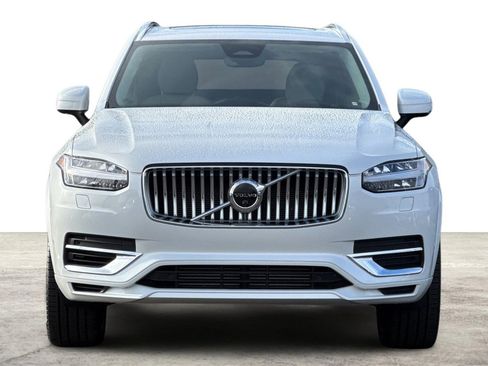 Certified 2023 Volvo XC90 T8 Ultimate w/ Protection Package Premier image 11