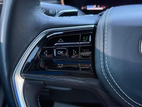 Used 2021 Jeep Grand Cherokee L Overland w/ Luxury Tech Group IV AWD/4WD image 16