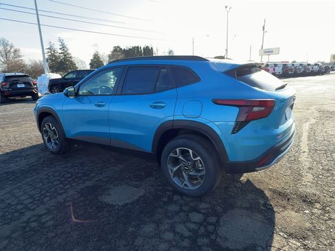 New 2026 Chevrolet Trax LT w/ Driver Confidence Package FWD image 38