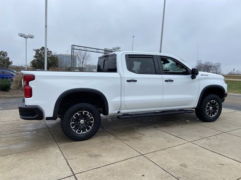 Used 2023 Chevrolet Silverado 1500 ZR2 image 11