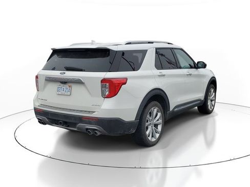 Certified 2023 Ford Explorer Platinum w/ Technology Package AWD/4WD image 3