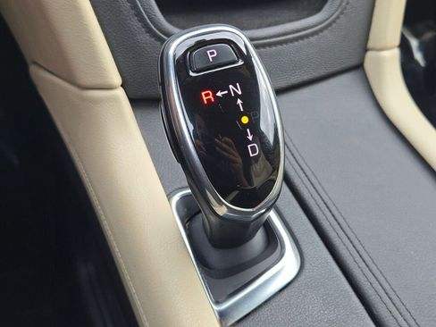 Used 2017 Cadillac XT5 FWD image 28