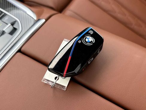 Used 2026 BMW X7 M60i w/ M Sport Professional Package AWD/4WD image 37