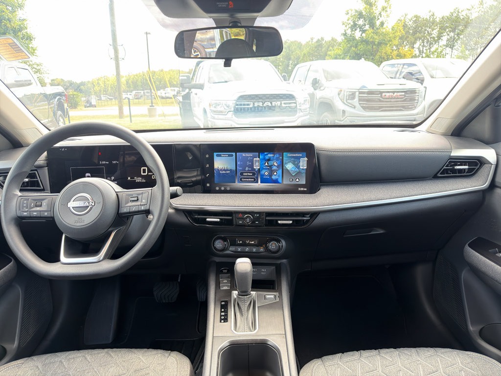 Used 2026 Nissan Kicks SV FWD image 10