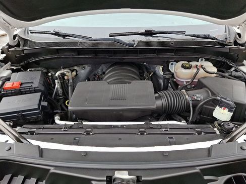 Used 2024 Chevrolet Tahoe Z71 w/ Luxury Package image 31