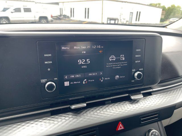 Used 2023 Kia Carnival LX FWD image 20
