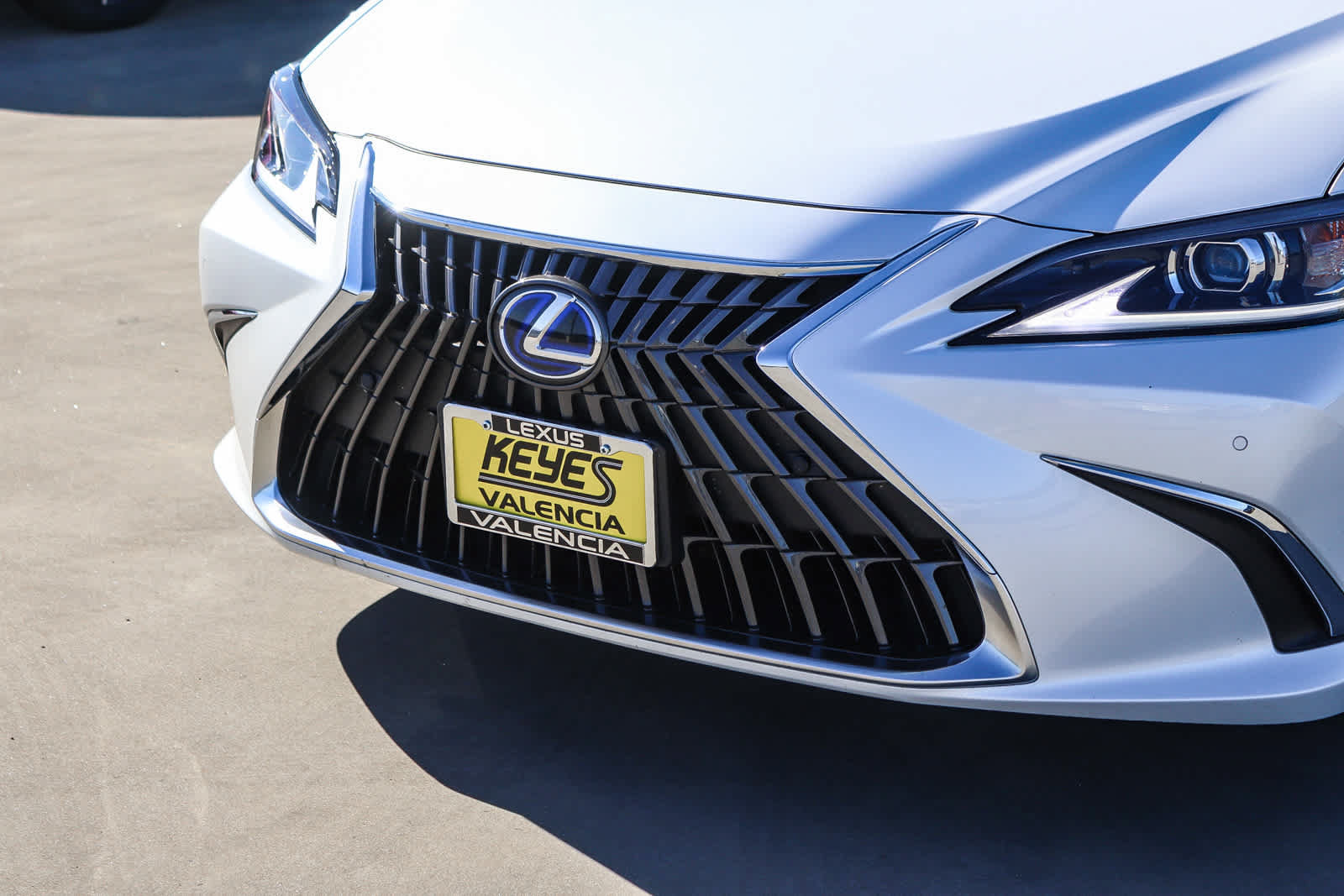 Used 2022 Lexus ES 300h w/ Premium Package FWD image 8
