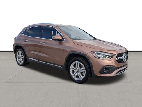 Used 2023 Mercedes-Benz GLA 250 w/ Premium Package image 3
