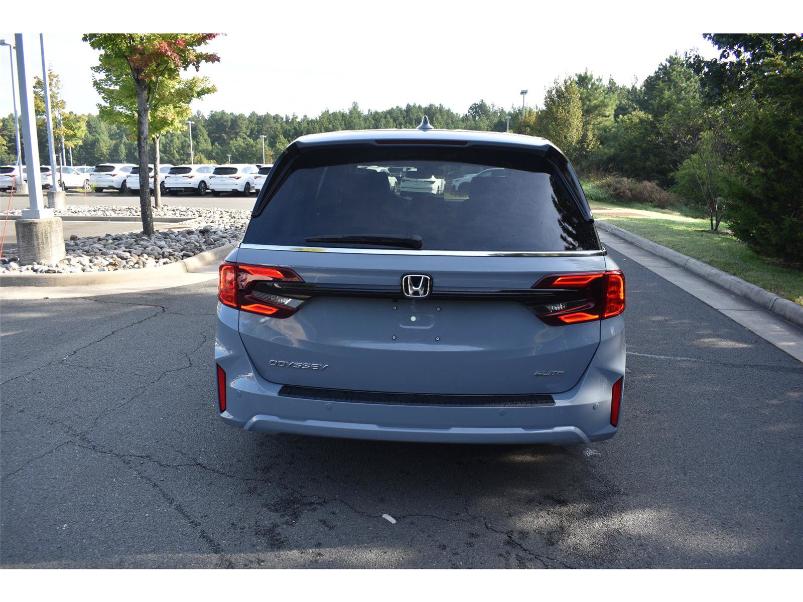 New 2027 Honda Odyssey Elite image 6