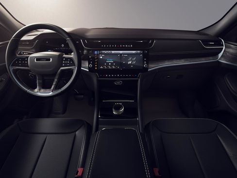 New 2026 Jeep Grand Cherokee Altitude AWD/4WD image 6