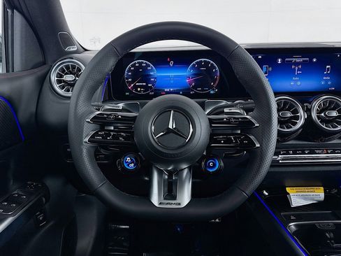 New 2026 Mercedes-Benz GLB 35 AMG 4MATIC image 4