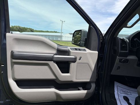 Used 2018 Ford F150 XLT AWD/4WD image 12