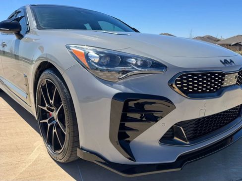Used 2019 Kia Stinger GT1 image 12