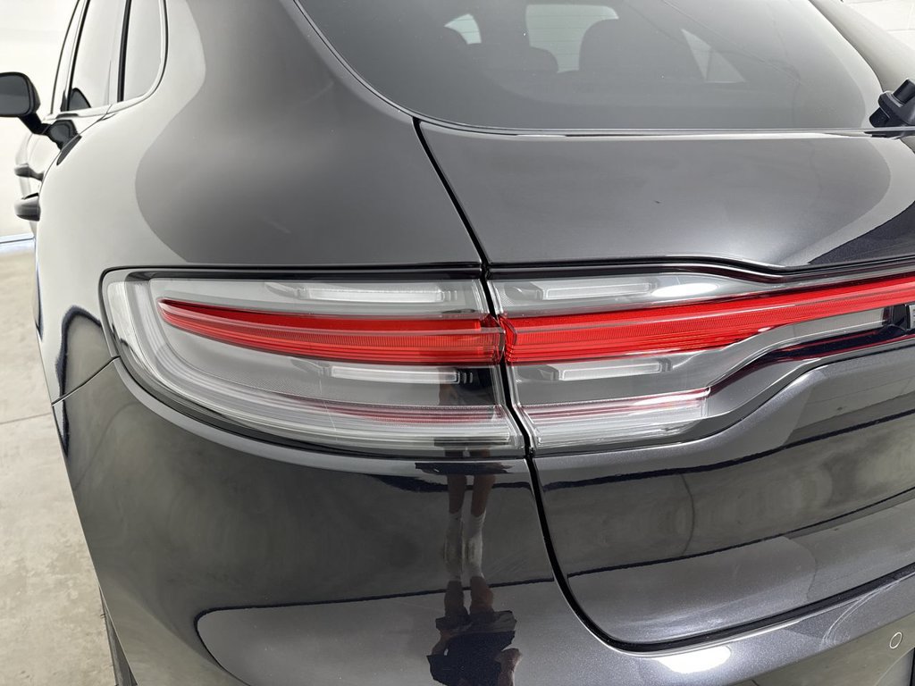 Certified 2020 Porsche Macan S AWD/4WD image 17