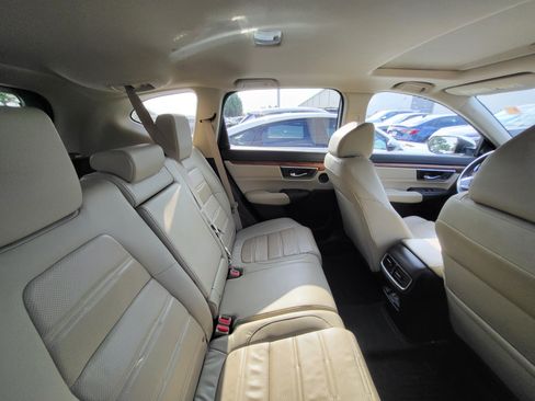 Used 2017 Honda CR-V Touring image 9