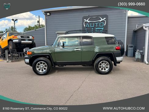 Used 2012 Toyota FJ Cruiser 4WD w/ Upgrade Pkg image 9