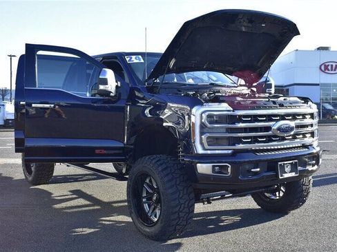 Used 2024 Ford F350 Platinum w/ Tremor Off-Road Package image 35