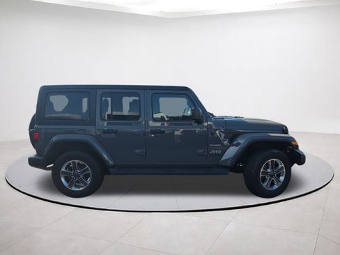Used 2020 Jeep Wrangler Unlimited Sahara image 8