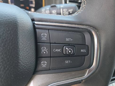 Used 2022 Jeep Wagoneer Series II AWD/4WD image 13