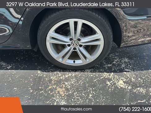 Used 2015 Volkswagen Passat TDI SE FWD image 16