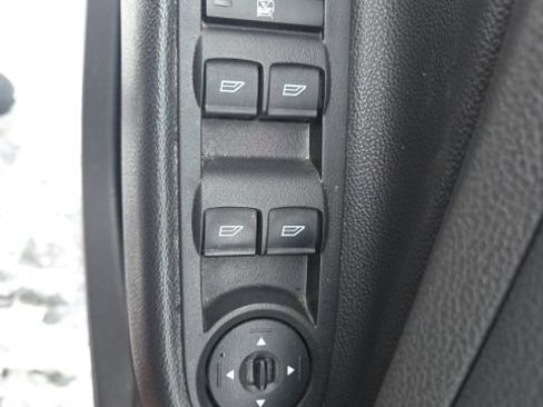 Used 2016 Ford Escape SE w/ Equipment Group 201A image 12