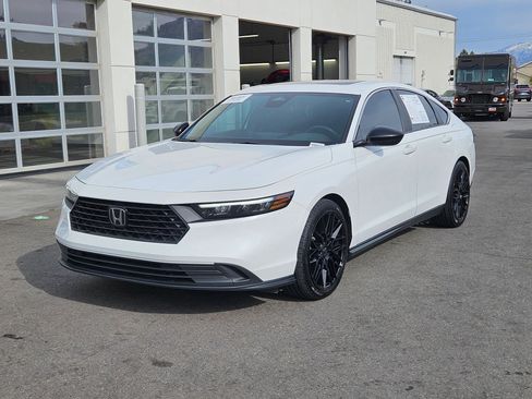 Used 2023 Honda Accord Sport image 11