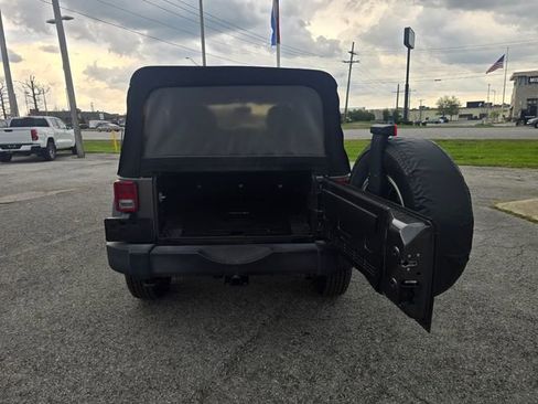 Used 2016 Jeep Wrangler Unlimited Sport w/ Quick Order Package 24S AWD/4WD image 14