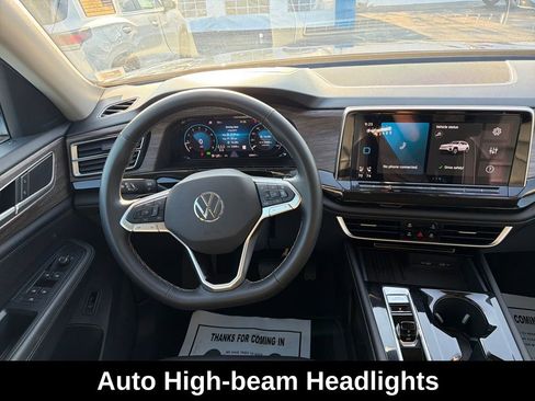 Used 2025 Volkswagen Atlas SEL image 16