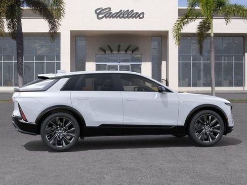 New 2026 Cadillac Lyriq Signature Sport w/ Nappa Leather Package RWD image 5