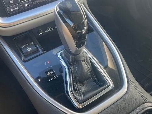 Used 2024 Subaru Outback Premium image 12