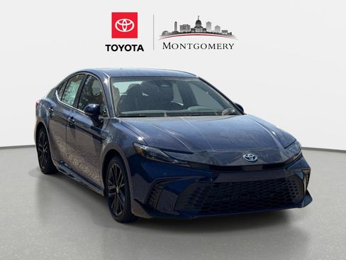 New 2026 Toyota Camry SE FWD image 1