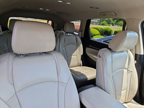 Used 2018 Buick Enclave Premium w/ Trailering Package image 9