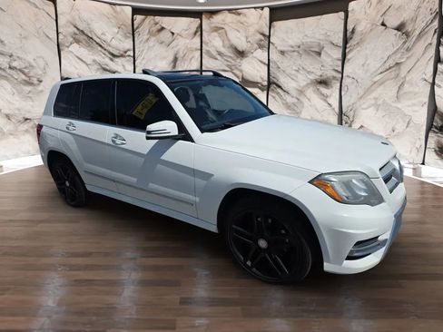 Used 2015 Mercedes-Benz GLK 350 2WD w/ Premium 1 Package image 8