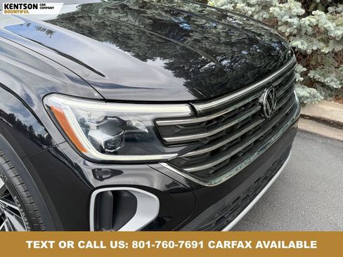 Used 2024 Volkswagen Atlas SE AWD/4WD image 14