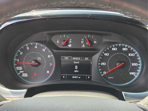 Used 2023 Chevrolet Traverse LT FWD image 28