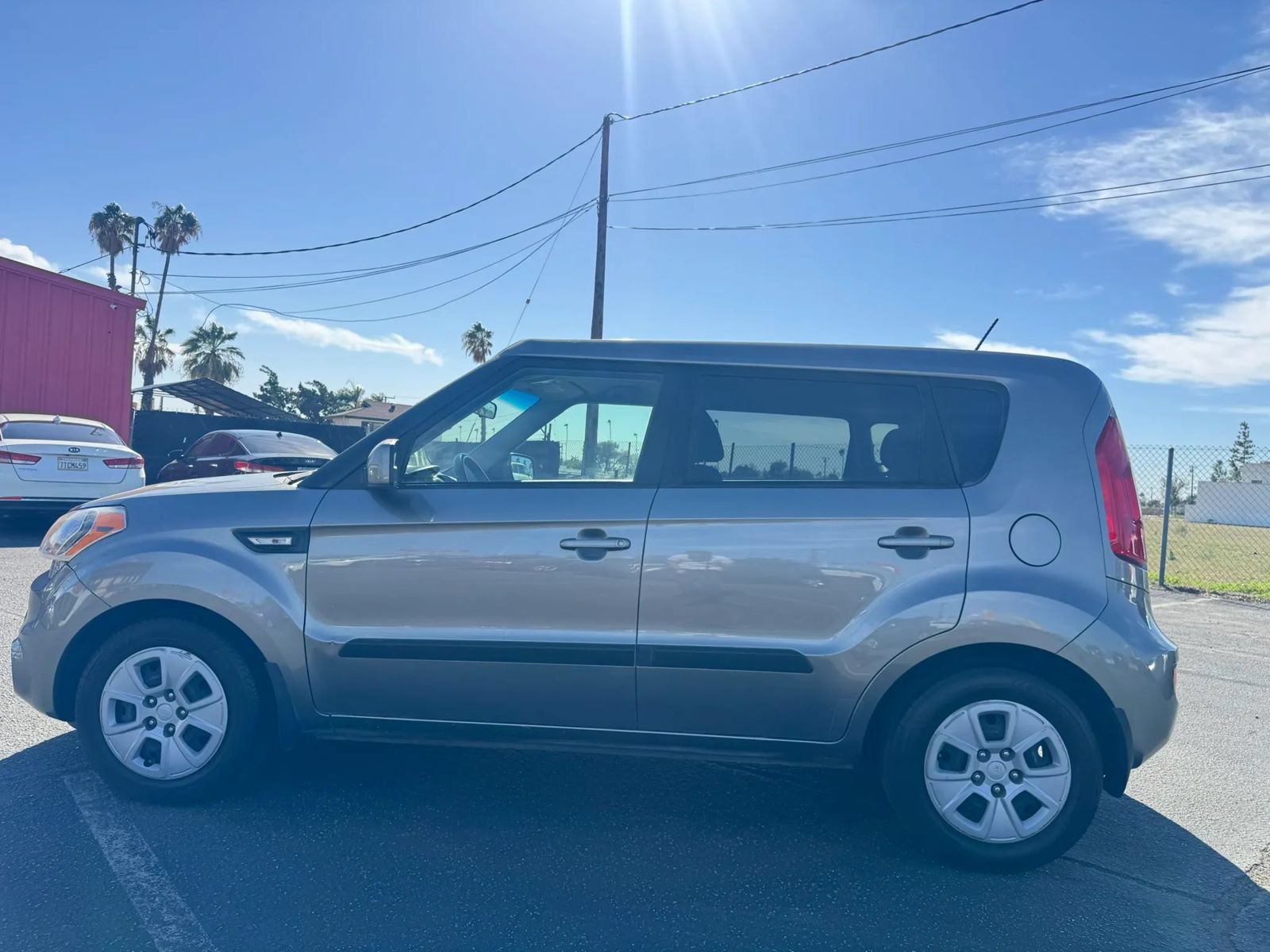 Used 2013 Kia Soul FWD image 3