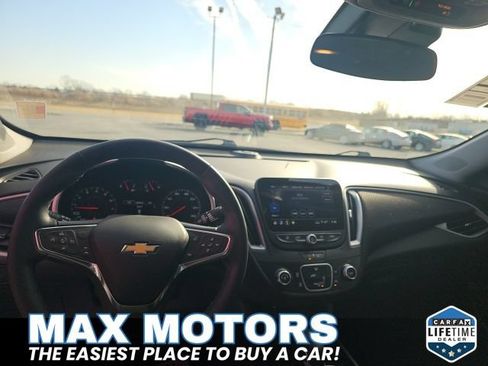 Used 2025 Chevrolet Malibu RS FWD image 14