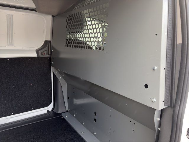 Used 2021 Nissan NV200 S FWD image 2