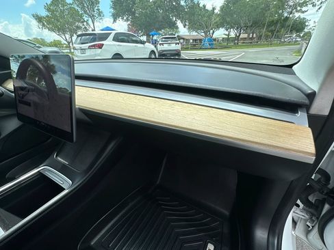 Used 2021 Tesla Model 3 Standard Range Plus RWD image 21