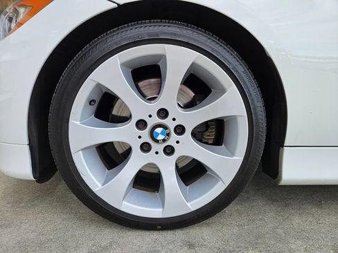 Used 2006 BMW 330i Sedan RWD image 9