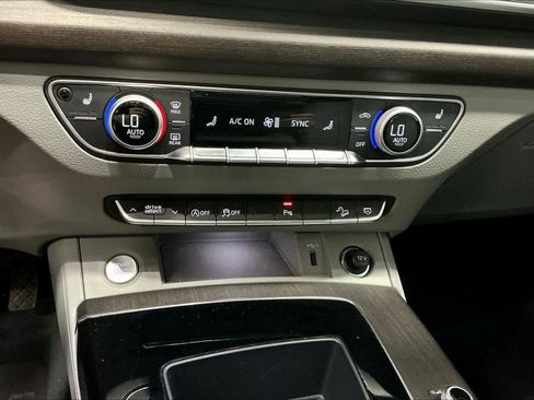 Used 2022 Audi Q5 2.0T Premium w/ Convenience Package image 33