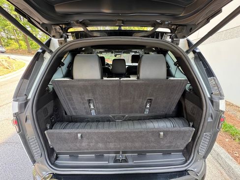 Used 2021 Land Rover Discovery S R-Dynamic image 33